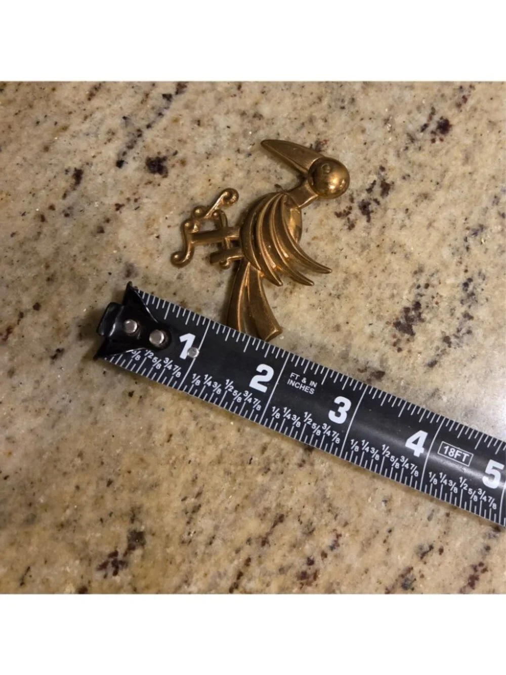 Vintage Songbird Toucan Crow Parrot Gold Brass Tone Pin